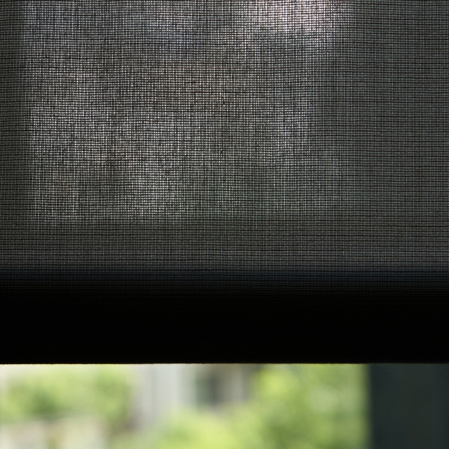 LIGHT FILTERING SHADE